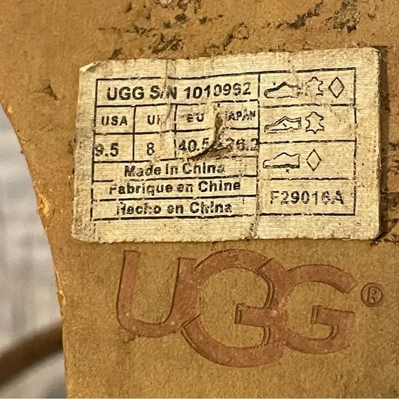 UGG woven straw platform wedge sandals with gold T-strap ankle strap, size 9.5 - Picture 11 of 14